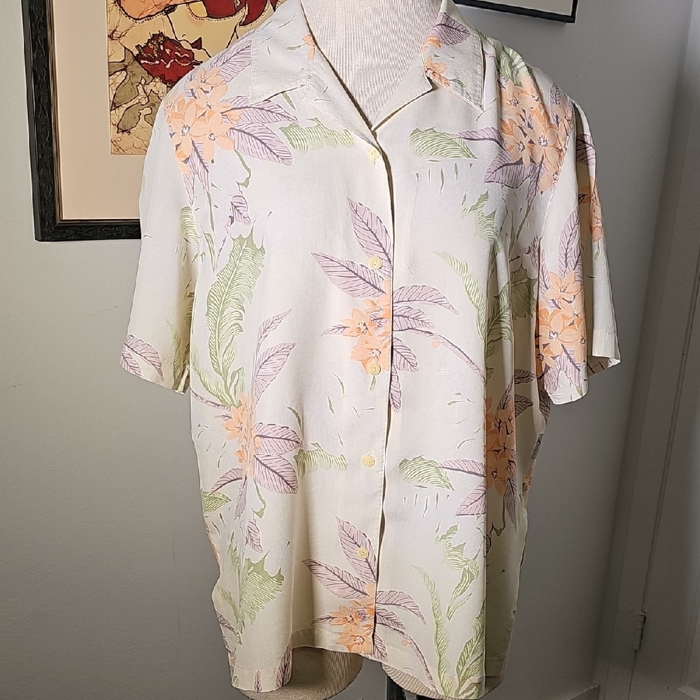Liz Golf Womens Button Down Blouse Floral Print. Pure Silk. Large.